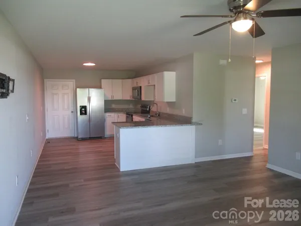 $1,350 | 174 Glen-Gar Drive, Lincolnton, NC 28092