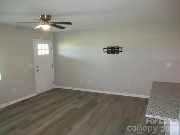 $1,350 | 174 Glen-Gar Drive, Lincolnton, NC 28092