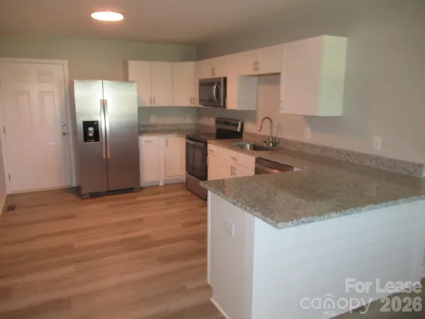 $1,350 | 174 Glen-Gar Drive, Lincolnton, NC 28092