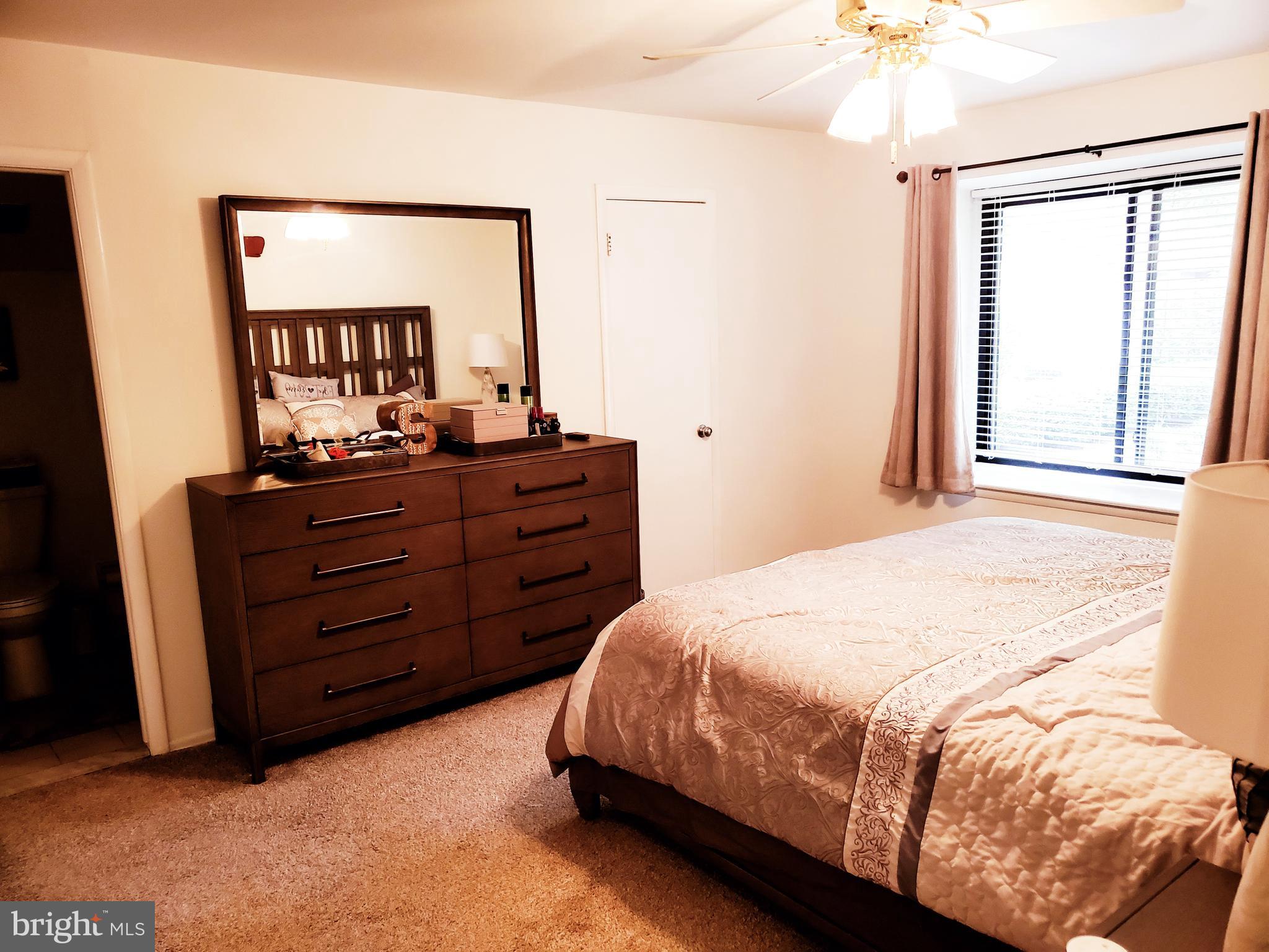 2201 Aspen Circle, Unit 2201B Springfield, PA 19064 - Photo 11 of 16 MAIN BEDROOM