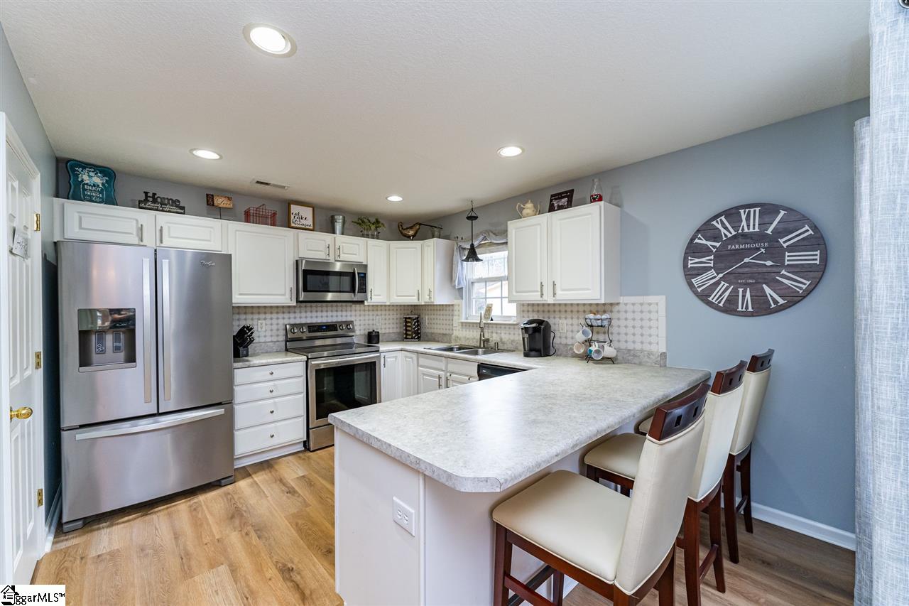 1843 Hudson Road Greer, SC 29650 - Photo 5 of 27 Gallery Image 5