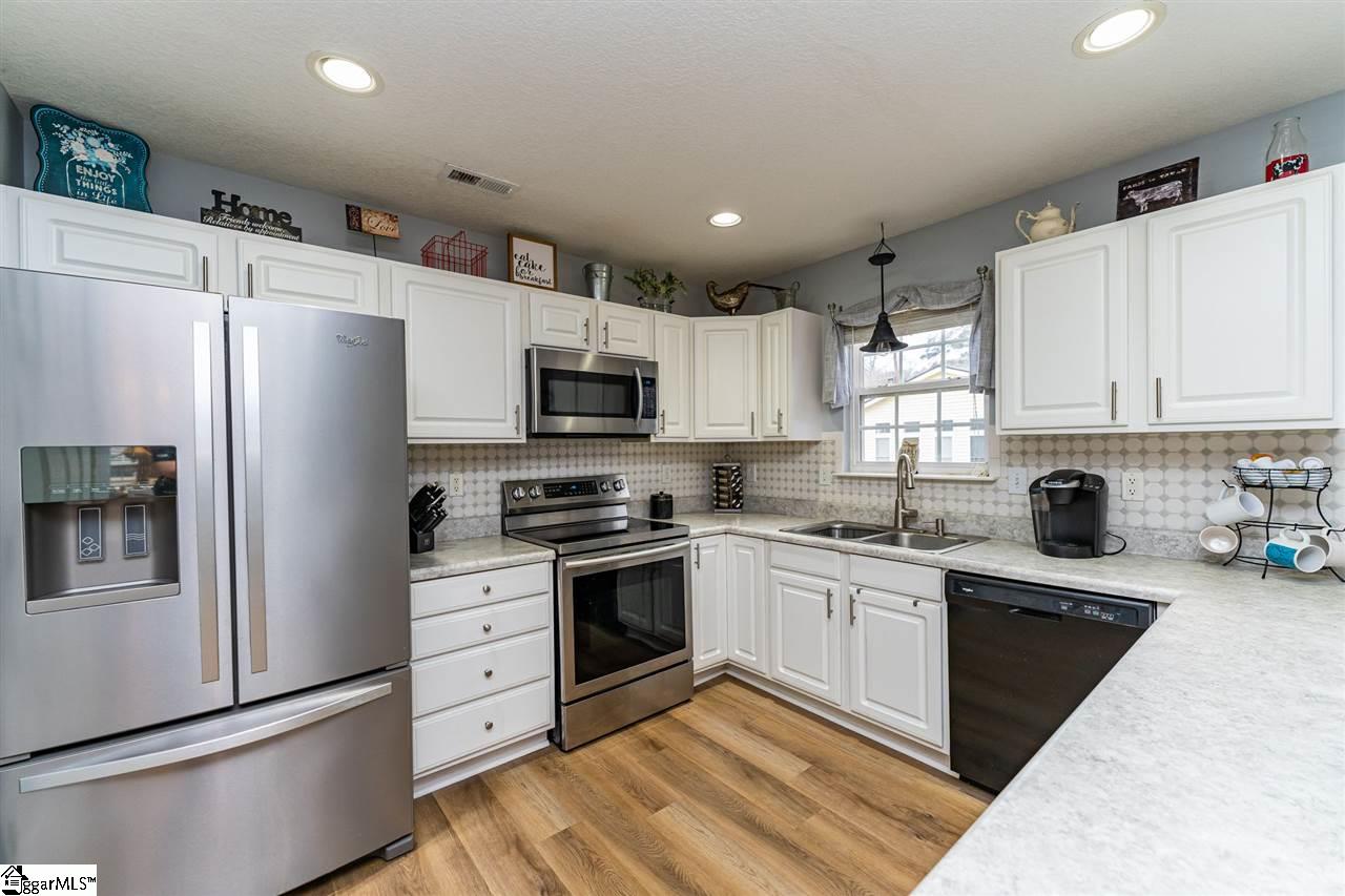 1843 Hudson Road Greer, SC 29650 - Photo 6 of 27 Gallery Image 6