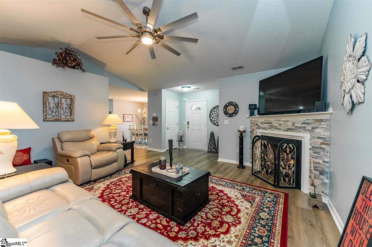 1843 Hudson Road Greer, SC 29650 - Photo 10 of 27 Gallery Image 10