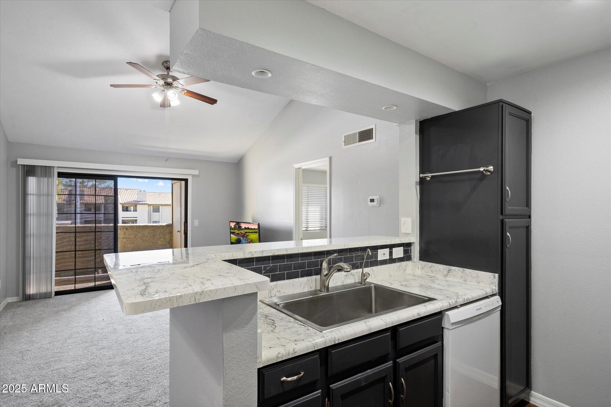 533 West Guadalupe Road, Unit 2032 Mesa, AZ 85210 - Photo 6 of 19 06 - Kitchen 3