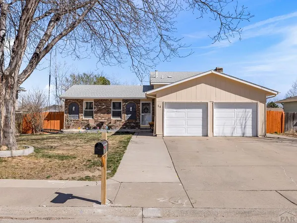 $327,500 | 14 Crestaloma Drive, Pueblo, CO 81005
