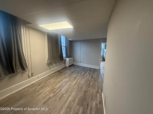 $1,000 | 102 Delaware Avenue, Unit 2C, Olyphant, PA 18447