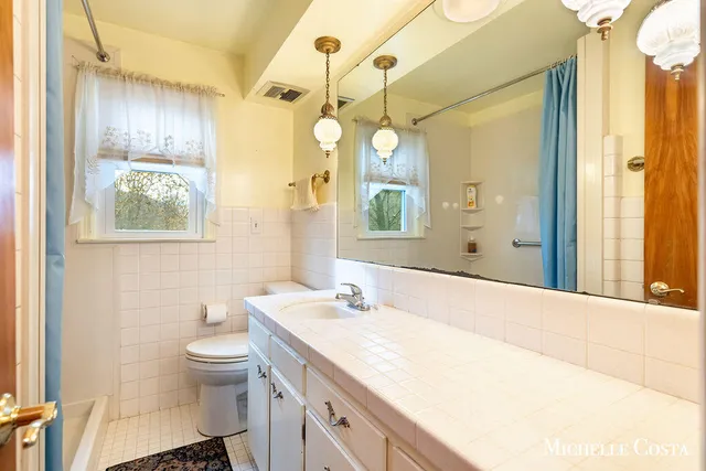 $300,000 | 13100 Grand River Drive Southeast, Lowell, MI 49331