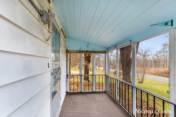 $290,000 | 13100 Grand River Drive Southeast, Lowell, MI 49331