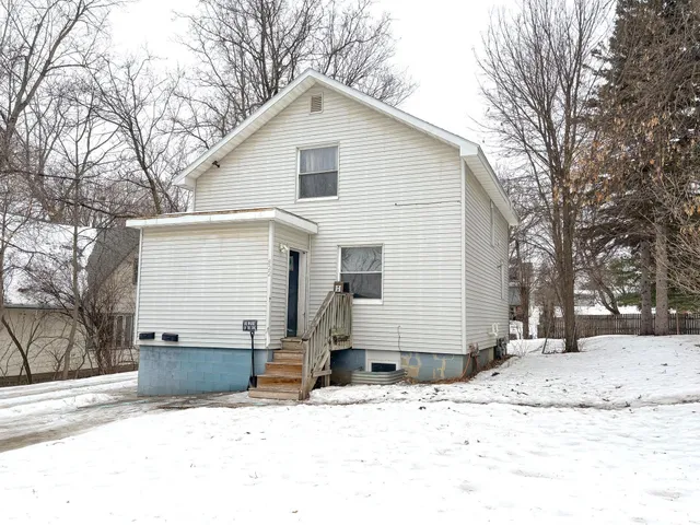 $169,900 | 822 West Maple Avenue, Fergus Falls, MN 56537
