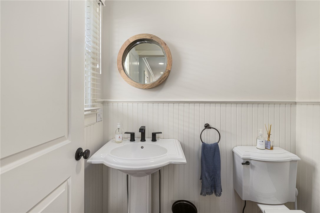 44 Tuckerman Avenue Middletown, RI 02842 - Photo 20 of 45