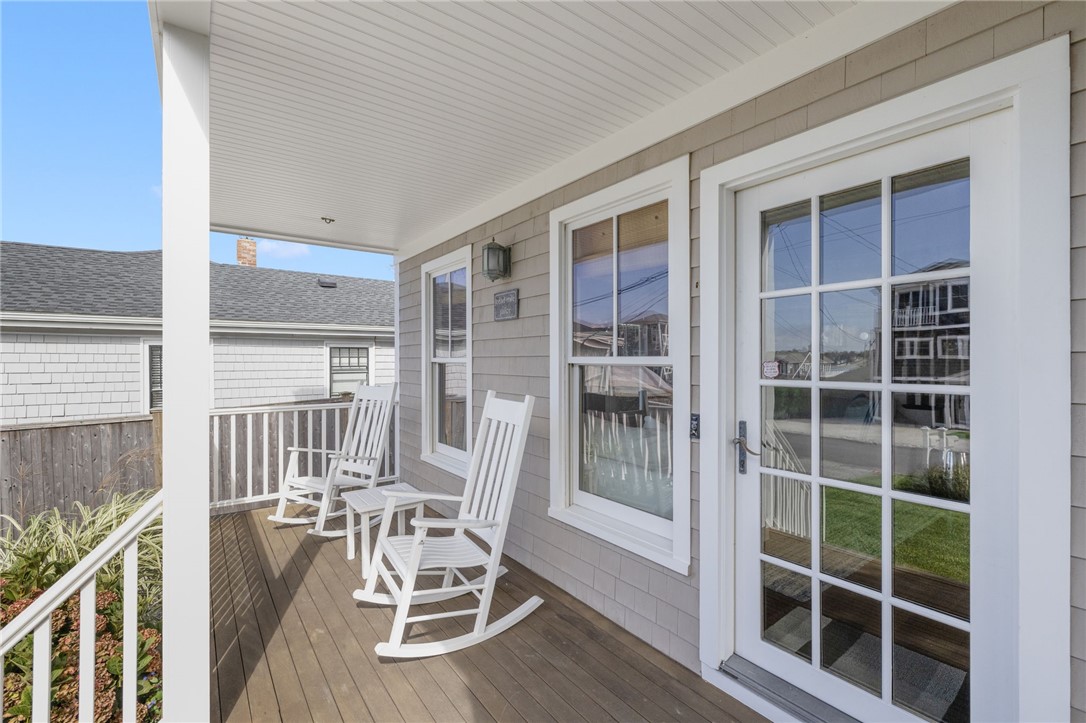 44 Tuckerman Avenue Middletown, RI 02842 - Photo 2 of 45