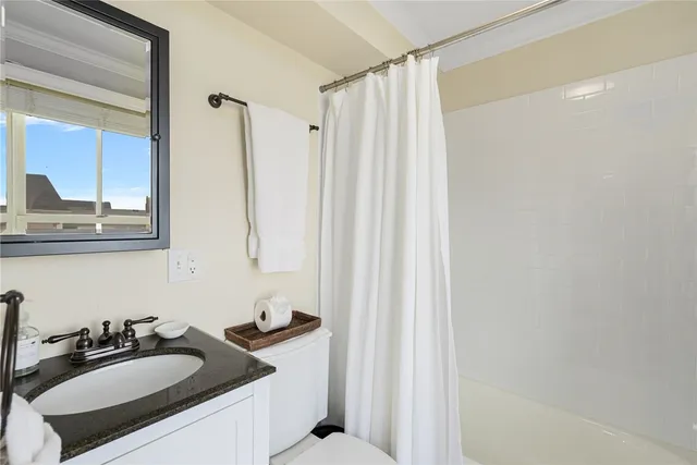 $6,000 | 44 Tuckerman Avenue, Middletown, RI 02842