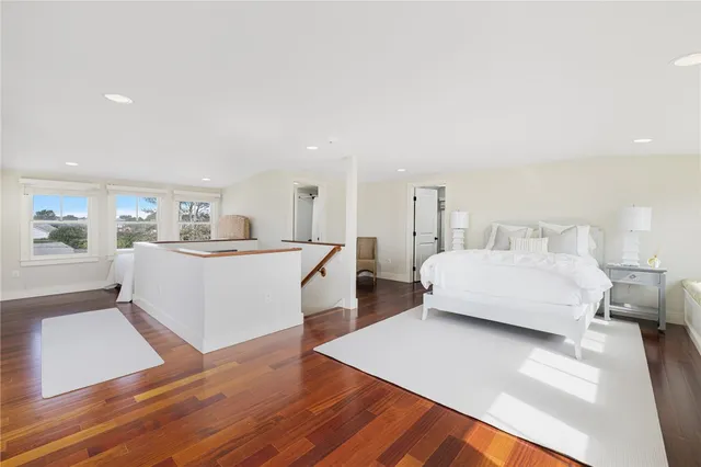 $6,000 | 44 Tuckerman Avenue, Middletown, RI 02842