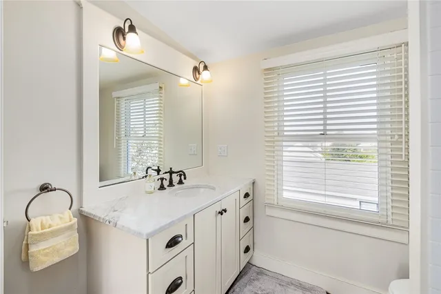 $6,000 | 44 Tuckerman Avenue, Middletown, RI 02842