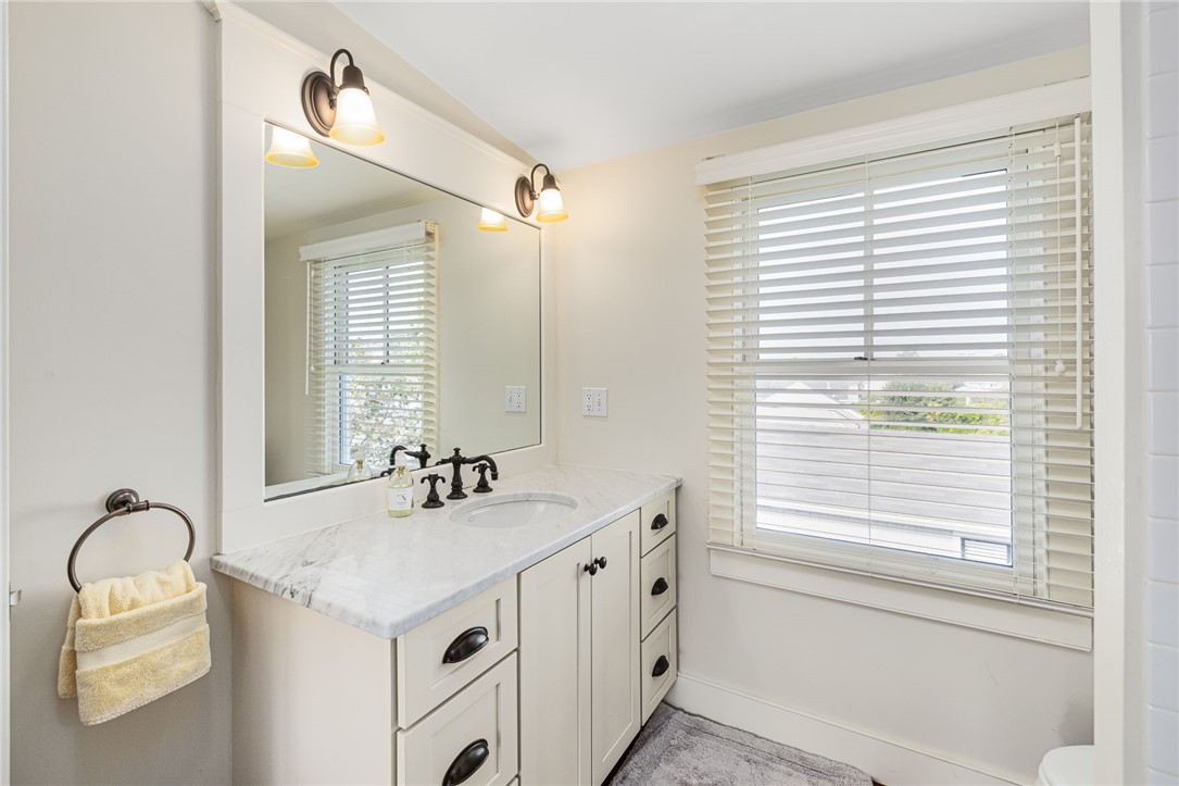 44 Tuckerman Avenue Middletown, RI 02842 - Photo 39 of 45