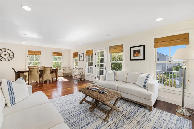 $6,000 | 44 Tuckerman Avenue, Middletown, RI 02842