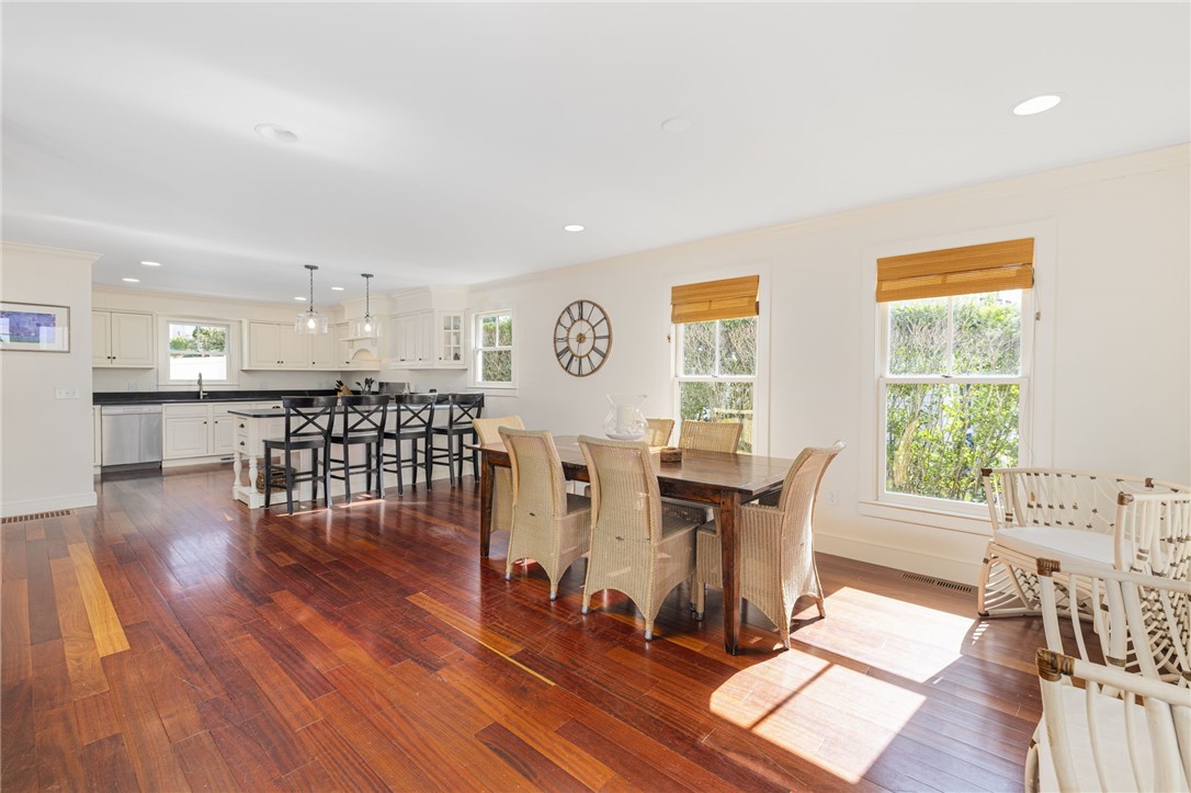 44 Tuckerman Avenue Middletown, RI 02842 - Photo 10 of 45