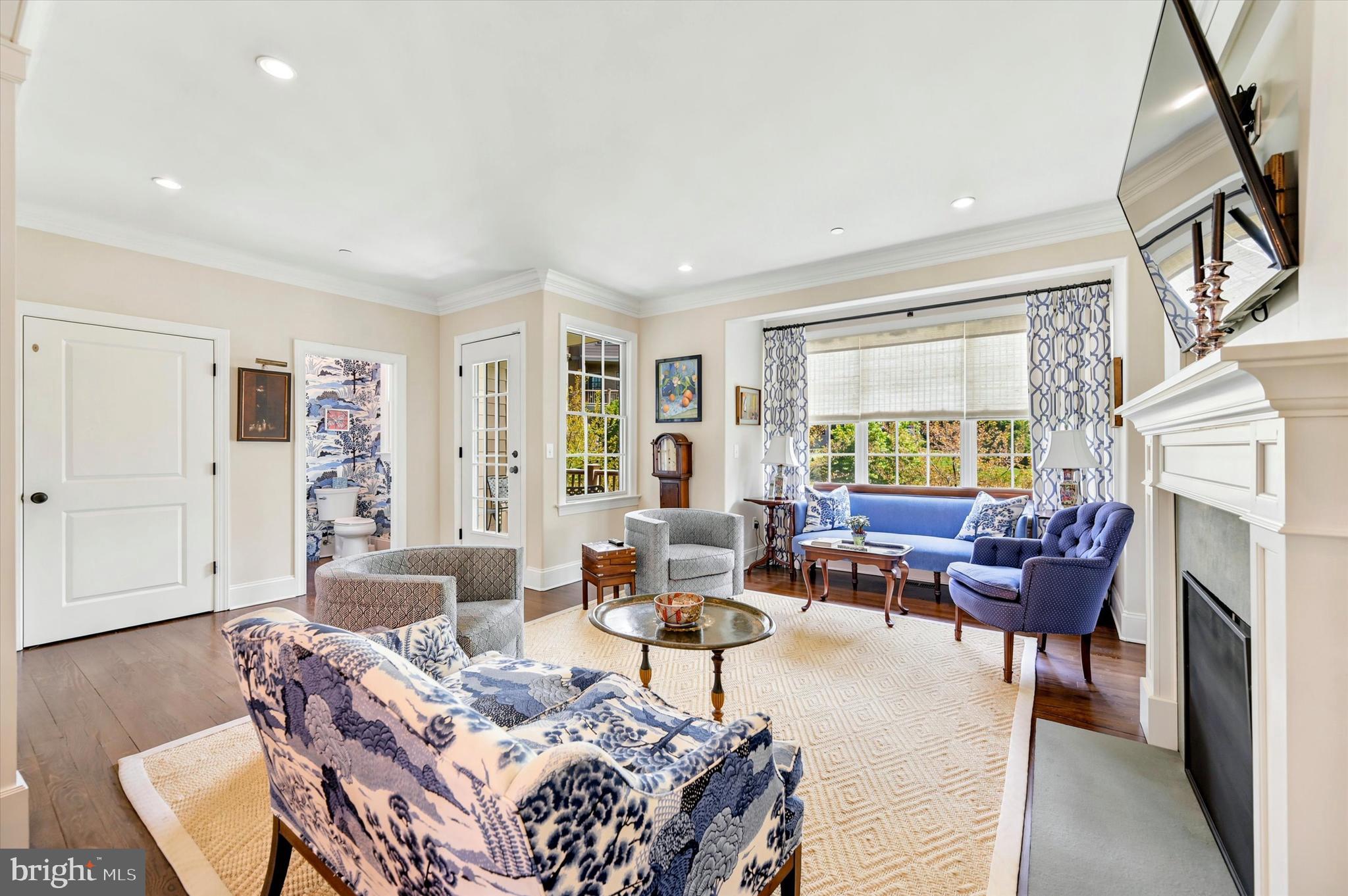 11 Overlea Way Glenside, PA 19038 - Photo 7 of 23 Living Room