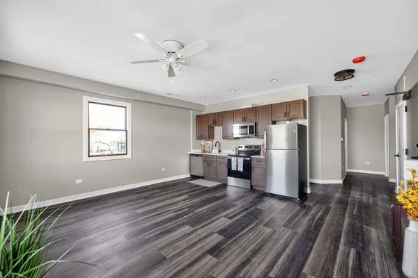 $1,600 | 1430 Dekalb Avenue, Unit A, Sycamore, IL 60178