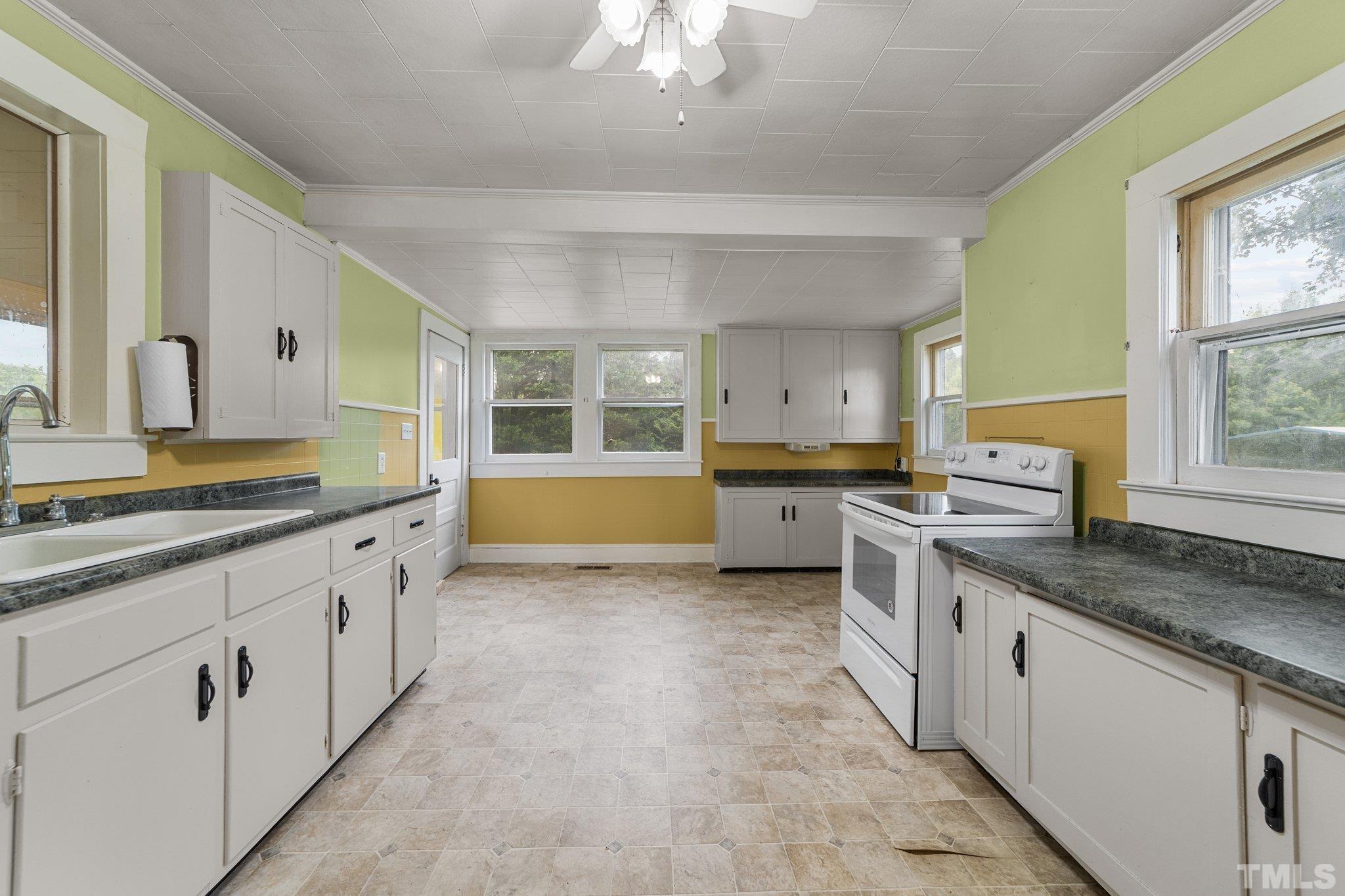 3159 Rogers Road Graham, NC 27253 - Photo 8 of 53 Gallery Image 8