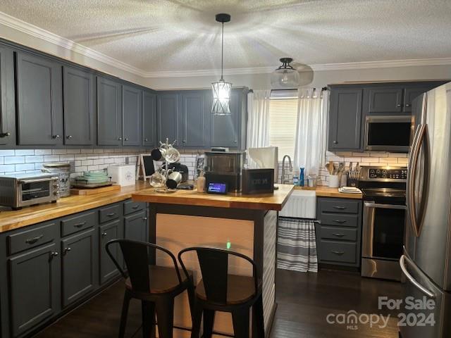 2019 Haire Road Fort Mill, SC 29715 - Photo 5 of 16 a kitchen with a dining table chairs and white appliances