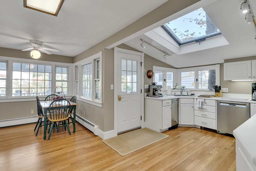 176 Pleasant Street Arlington, MA 02476 - Photo 12 of 41