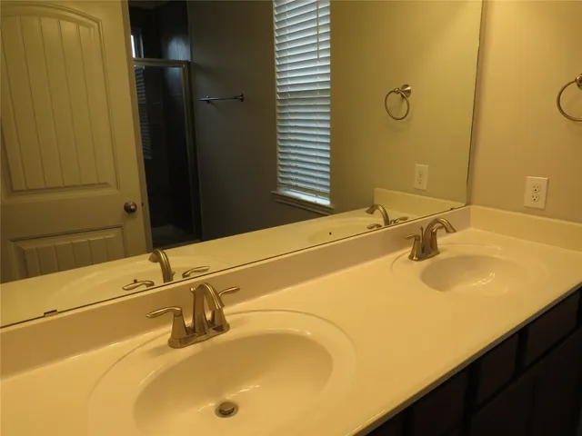 $1,900 | 5309 Abbeville Court, Dickinson, TX 77539