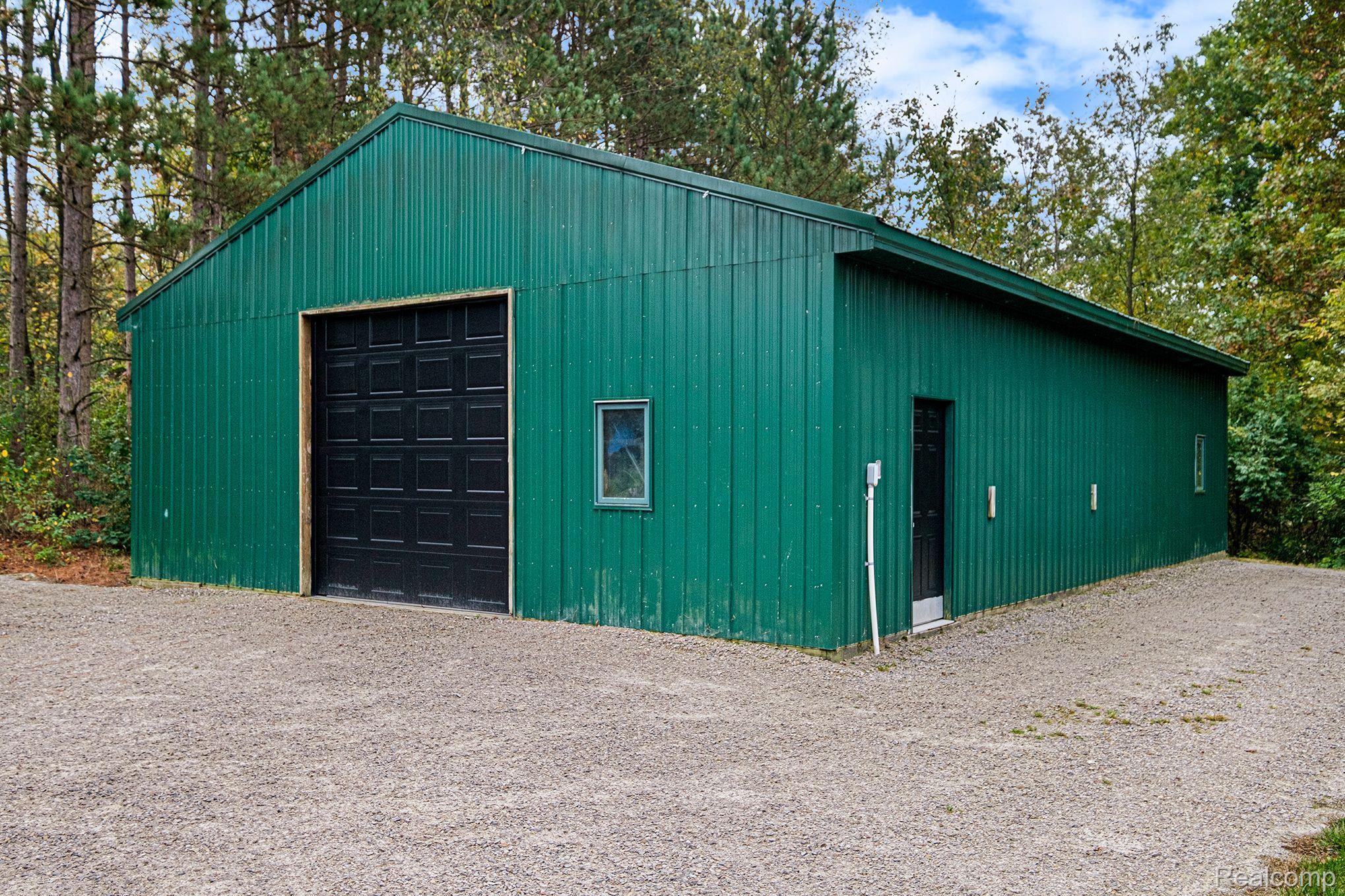10480 Foley Road Fenton, MI 48430 - Photo 55 of 73 Extra room for all your toys