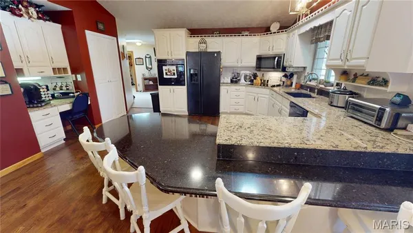 $549,000 | 1015 East Oak Street, Greenville, IL 62246