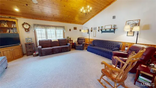 $549,000 | 1015 East Oak Street, Greenville, IL 62246