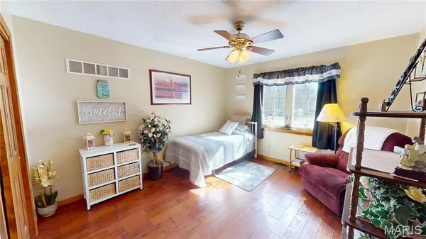 $549,000 | 1015 East Oak Street, Greenville, IL 62246