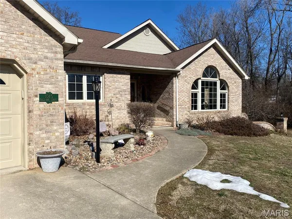 $549,000 | 1015 East Oak Street, Greenville, IL 62246