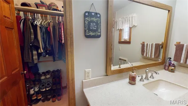 $549,000 | 1015 East Oak Street, Greenville, IL 62246