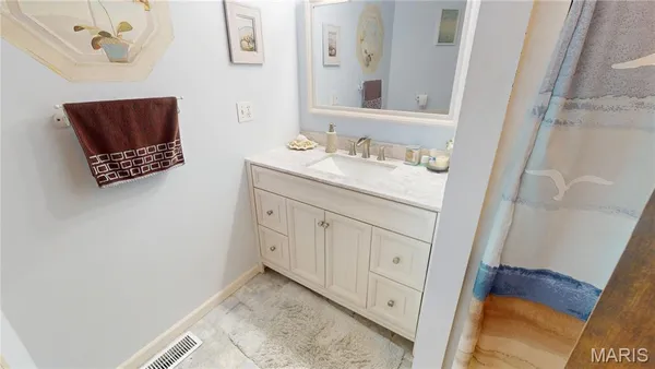 $549,000 | 1015 East Oak Street, Greenville, IL 62246