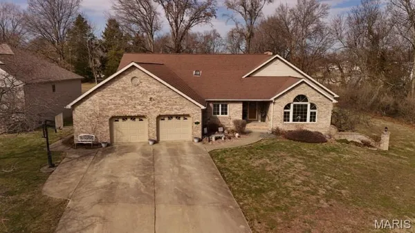 $549,000 | 1015 East Oak Street, Greenville, IL 62246