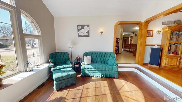 $549,000 | 1015 East Oak Street, Greenville, IL 62246