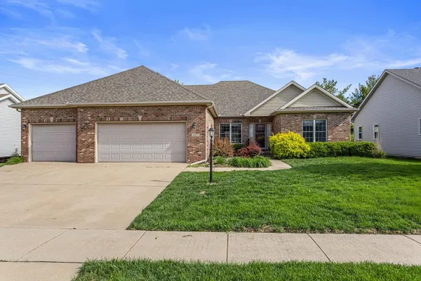 $475,000 | 4402 Crossgate Drive, Champaign, IL 61822