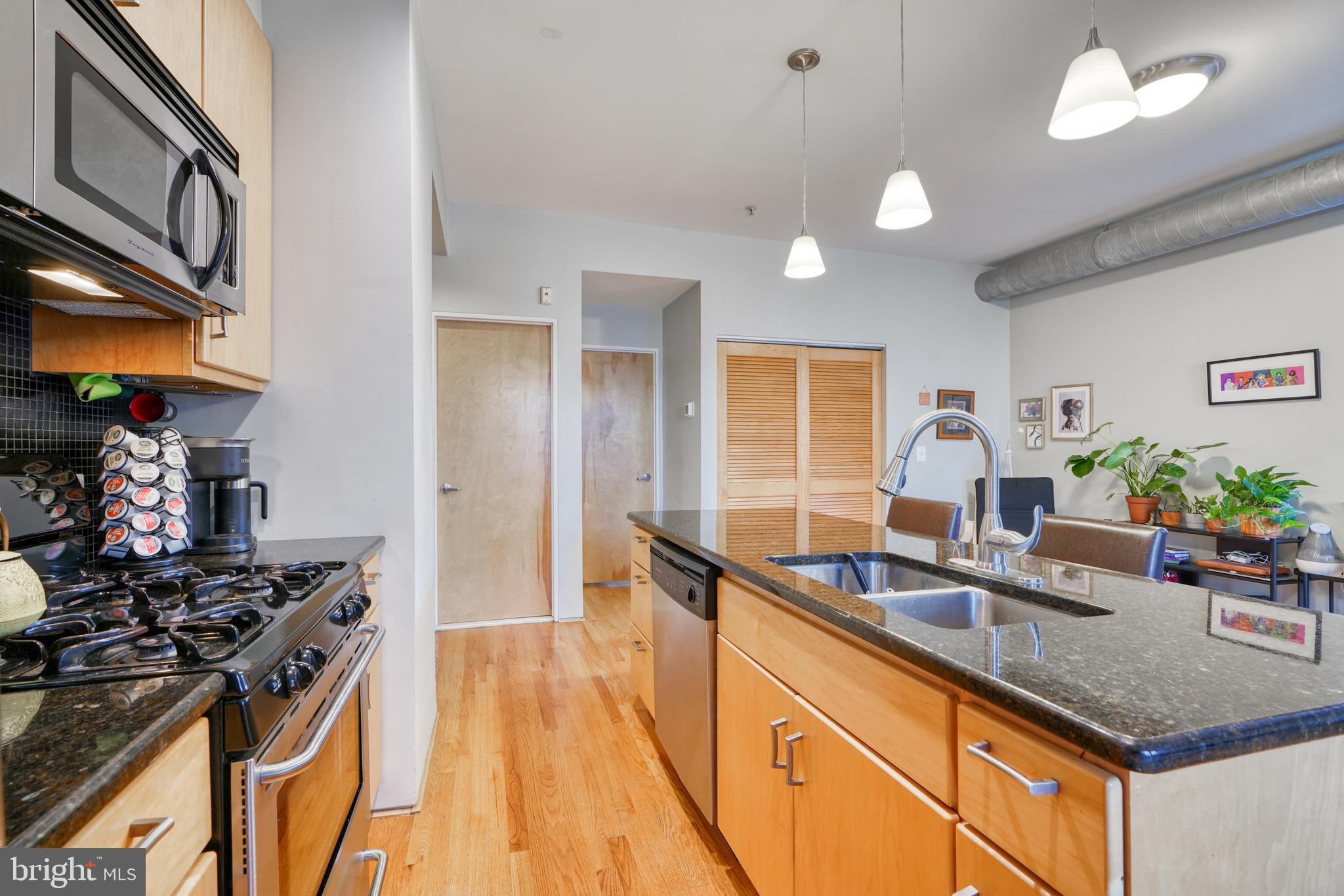 104 West Madison Street, Unit 7 Baltimore, MD 21201 - Photo 14 of 30 Granite countertops