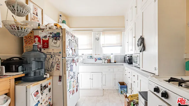 $1,369,000 | 735 Locust Avenue, Long Beach, CA 90813