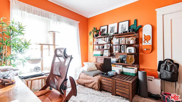 $1,369,000 | 735 Locust Avenue, Long Beach, CA 90813