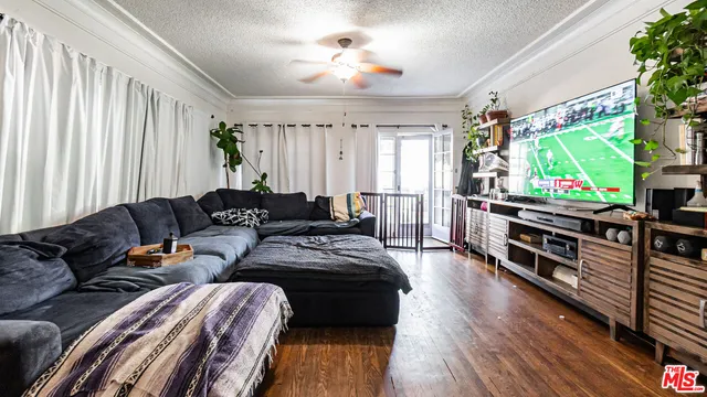 $1,369,000 | 735 Locust Avenue, Long Beach, CA 90813