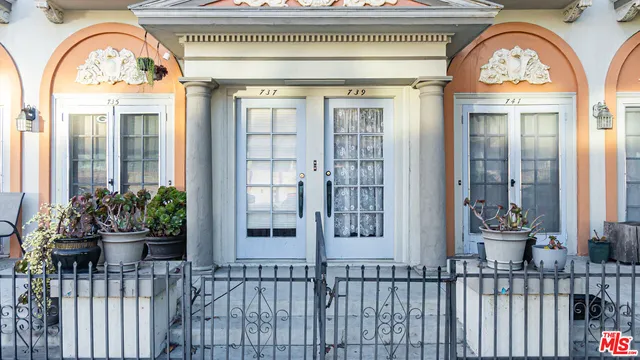 $1,369,000 | 735 Locust Avenue, Long Beach, CA 90813