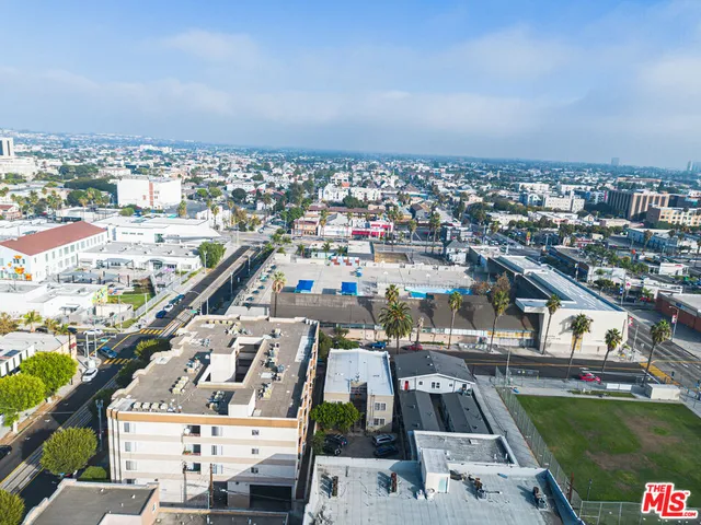 $1,369,000 | 735 Locust Avenue, Long Beach, CA 90813