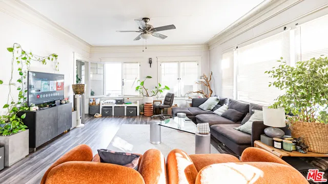 $1,369,000 | 735 Locust Avenue, Long Beach, CA 90813