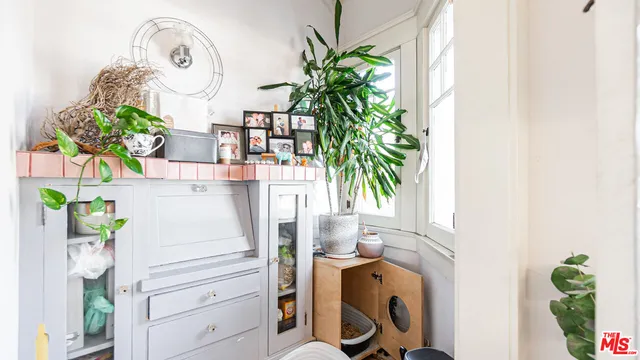 $1,369,000 | 735 Locust Avenue, Long Beach, CA 90813