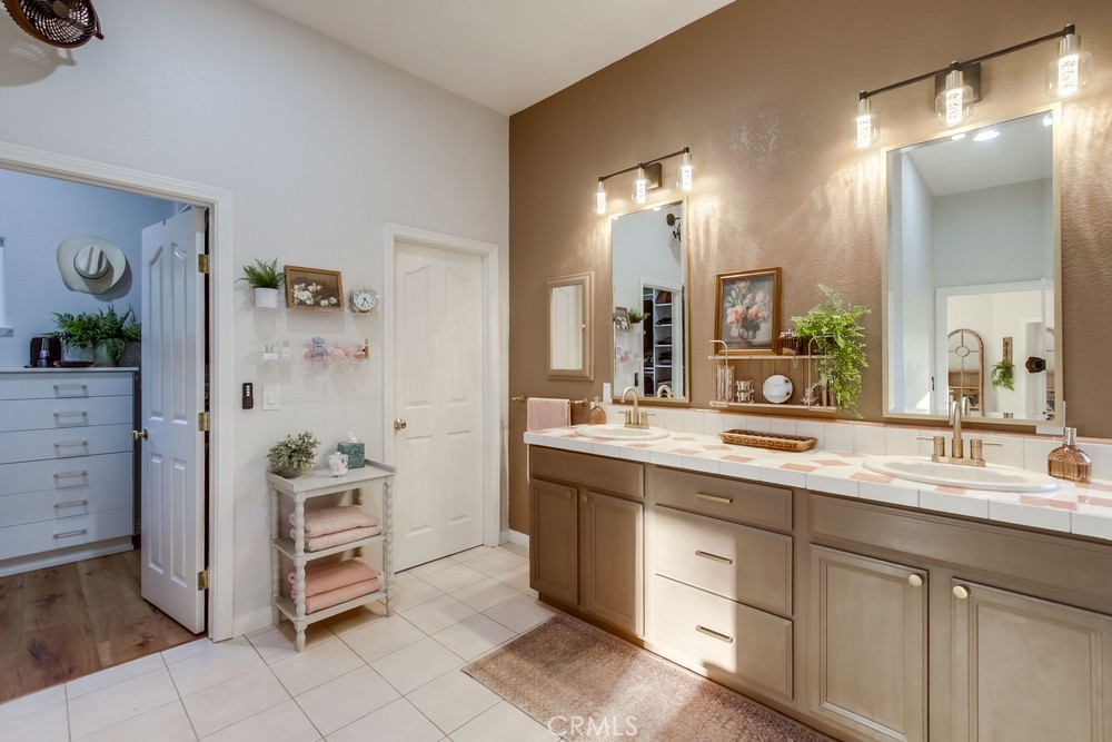 2424 Gird Road Fallbrook, CA 92028 - Photo 53 of 75 PRIMARY BATH