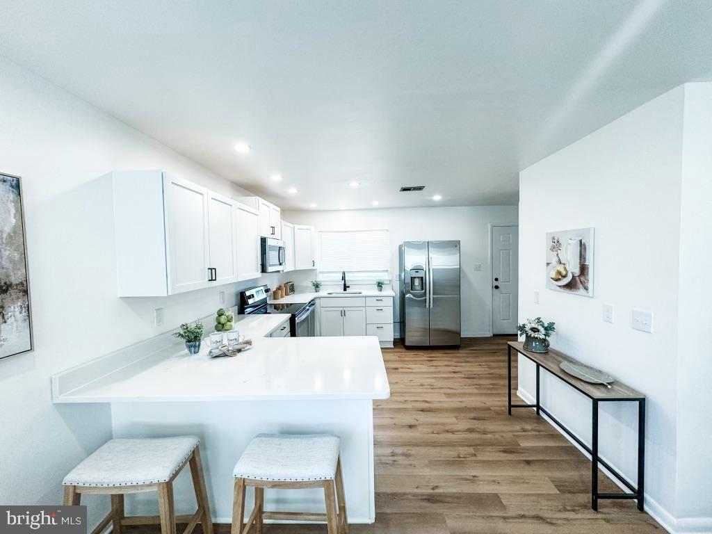 200 Pilgrim Road New Castle, DE 19720 - Photo 5 of 18 Breakfast Bar