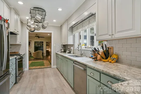 $634,900 | 560 11th Ave Circle Northwest, Hickory, NC 28601