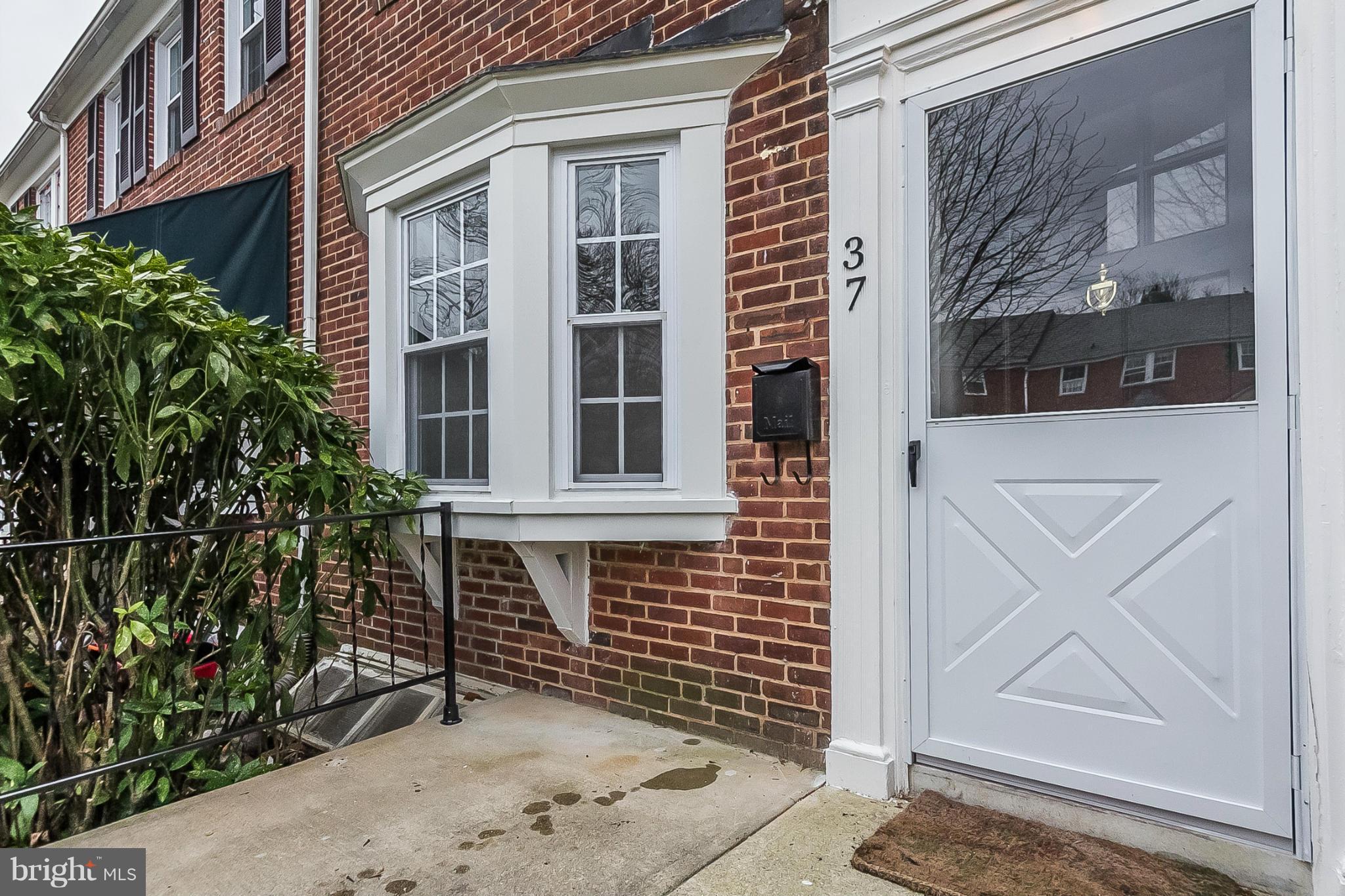 37 Dunkirk Road Baltimore, MD 21212 - Photo 2 of 30 Exterior (Front)