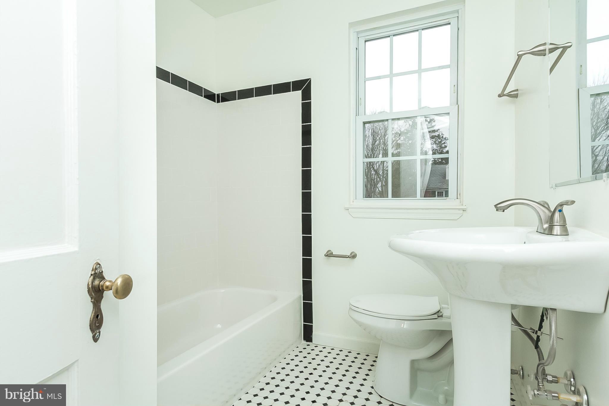 37 Dunkirk Road Baltimore, MD 21212 - Photo 16 of 30 Bath